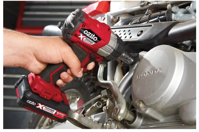 Ozito Power X Change 18V Brushless Impact 1/2" Wrench Kit (4510286020665)